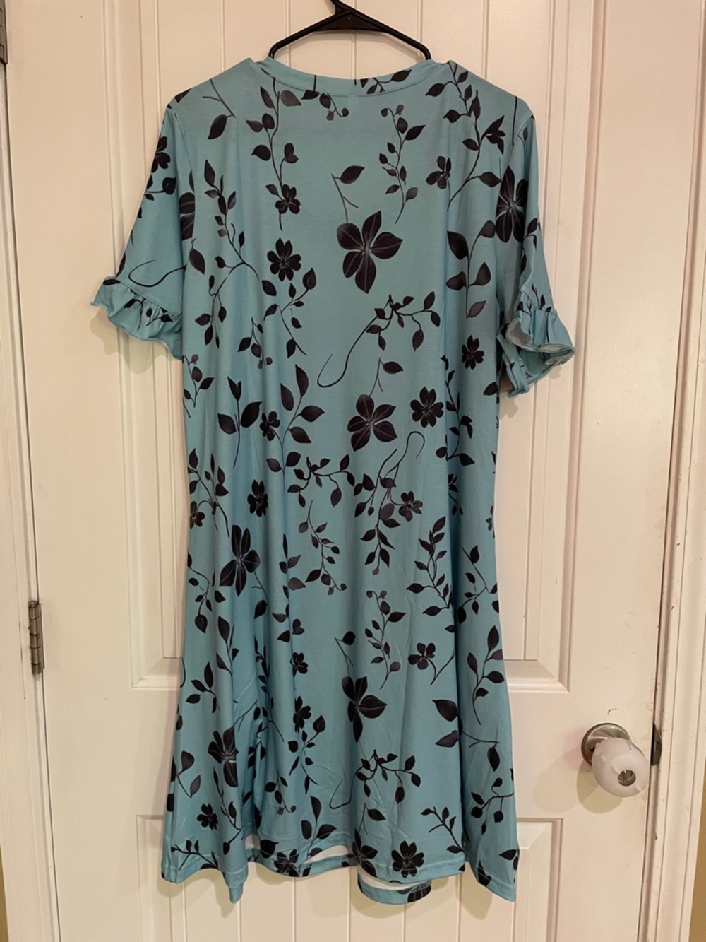 Blue Floral V-Neck Short Sleeve Dress - Picture 4 of 6